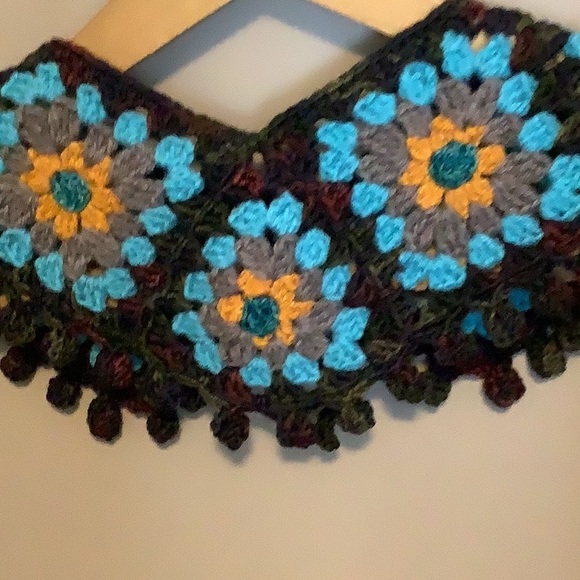 Unique handmade crochet collar - Picture 5 of 5